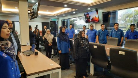 Nyanyian lagu Negaraku, Melaka Maju Jaya dan Lafaz Ikrar Rukun Negara & Majlis Penyampaian Cenderahati